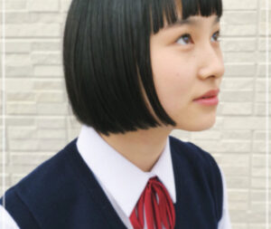新しい学校のリーダーズ suzuka 似てる メガネなし