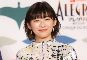 新しい学校のリーダーズ suzuka 似てる メガネなし